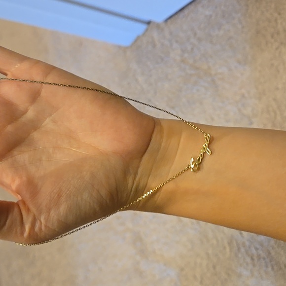 Gold scorpio necklace - Picture 2 of 4